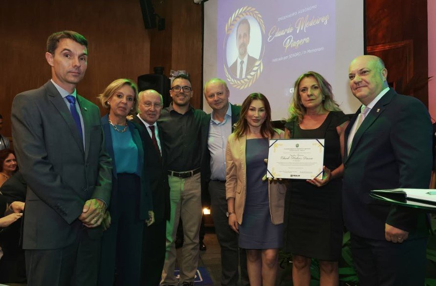 Ex-presidente do SEAGRO-SC, Eng. Agr. Eduardo Medeiros Piazera (em memorian), tem seu nome inscrito no Livro do Mérito Catarinense do CREA-SC